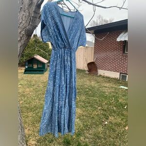 Chic Blue Patterned Maxi Dress